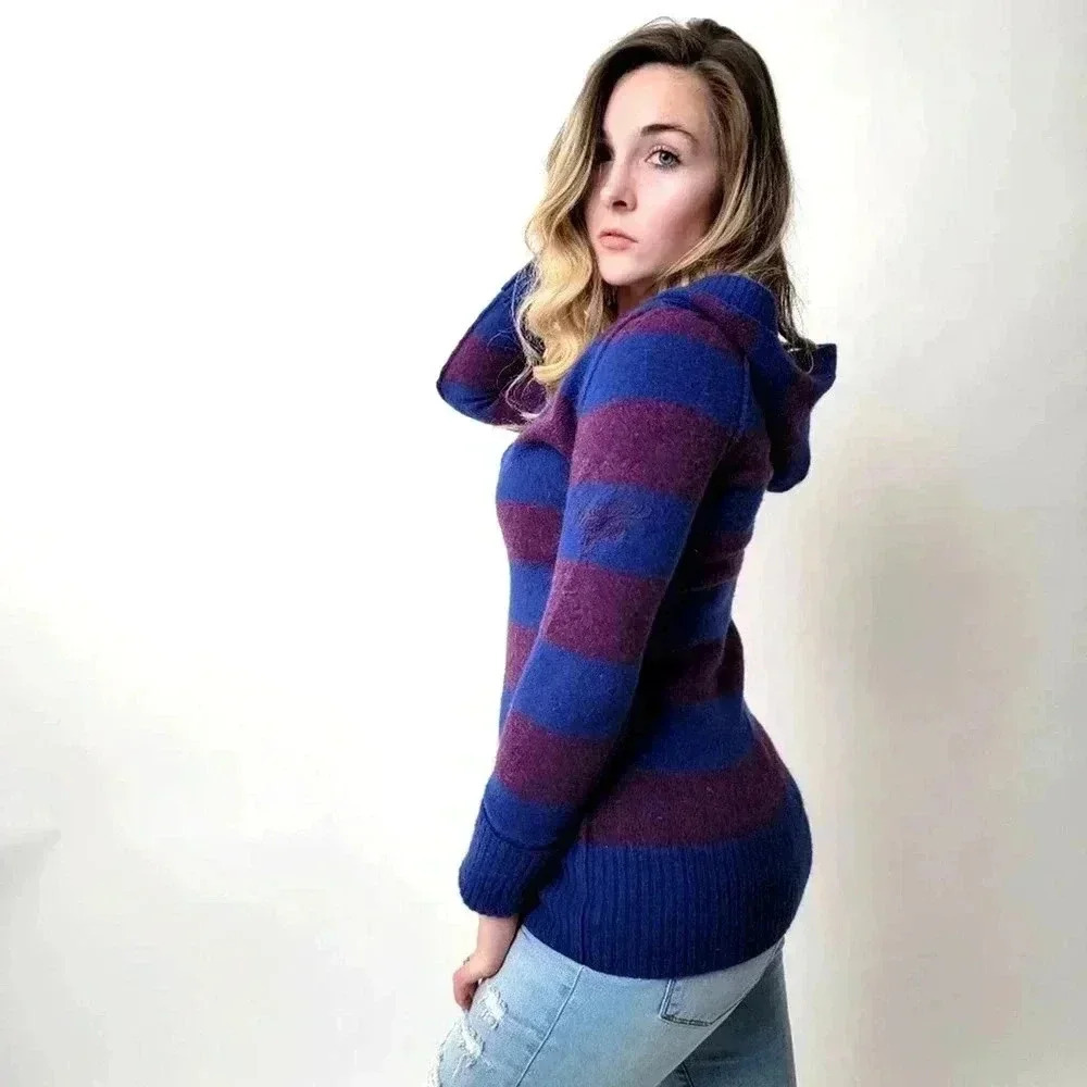 Vintage Wrangler Lambswool V-neck Hooded Sweater - S - Picture 3 of 8